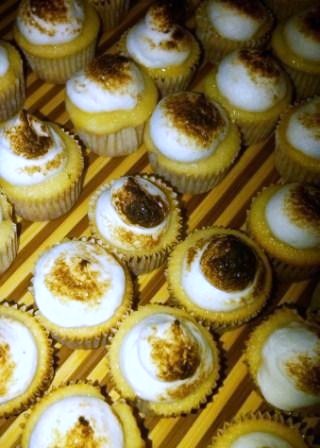 mini lemon meringue cupcakes